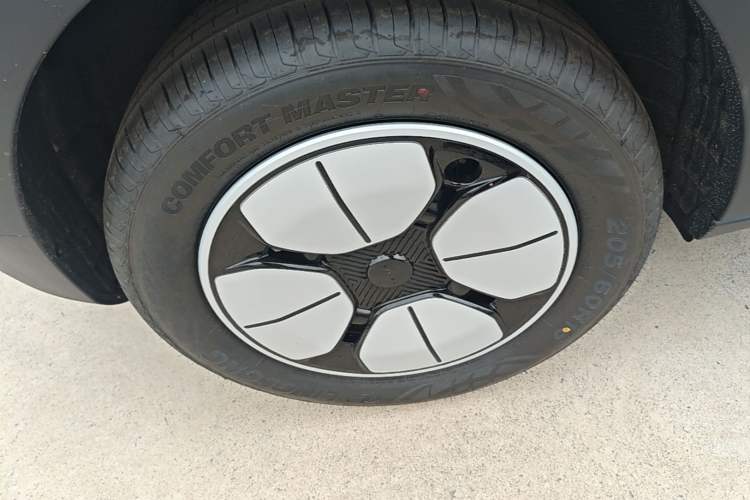 Used Geely Galaxy Geome 2026 310km Aspiration Edition Right Rear Wheel Hub