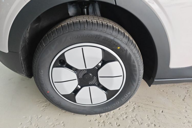 Used Geely Galaxy Geome 2026 Model 310km Youth Edition Right Rear Wheel Hub