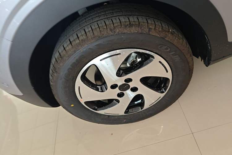 Used Geely Galaxy Geome 2026 480km Exploration Edition Right Rear Wheel Hub