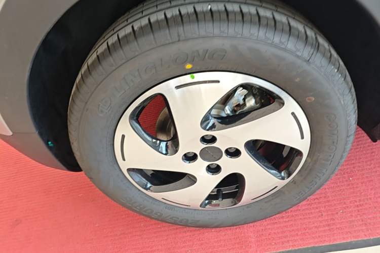 Used Geely Galaxy Geome 2026 480km Exploration Edition Right Rear Wheel Hub