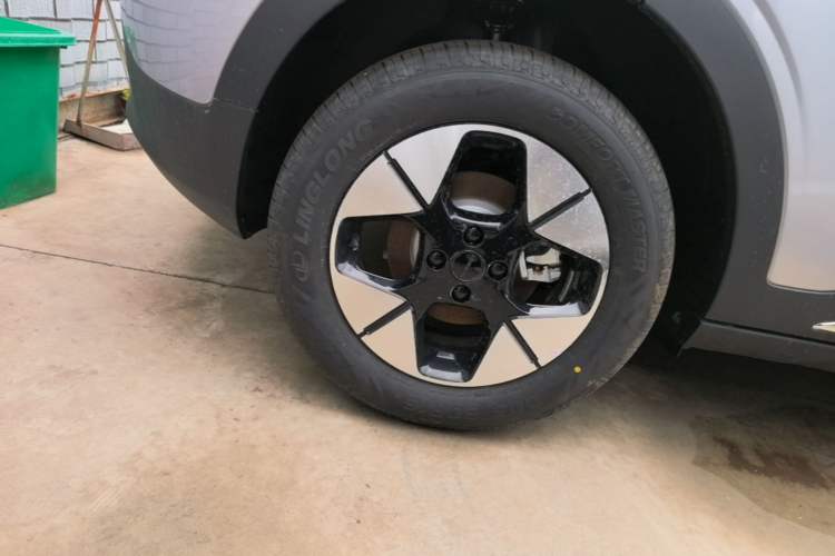 Used Geely Galaxy Geome 2026 Model 310km Dream Edition Right Rear Wheel Hub