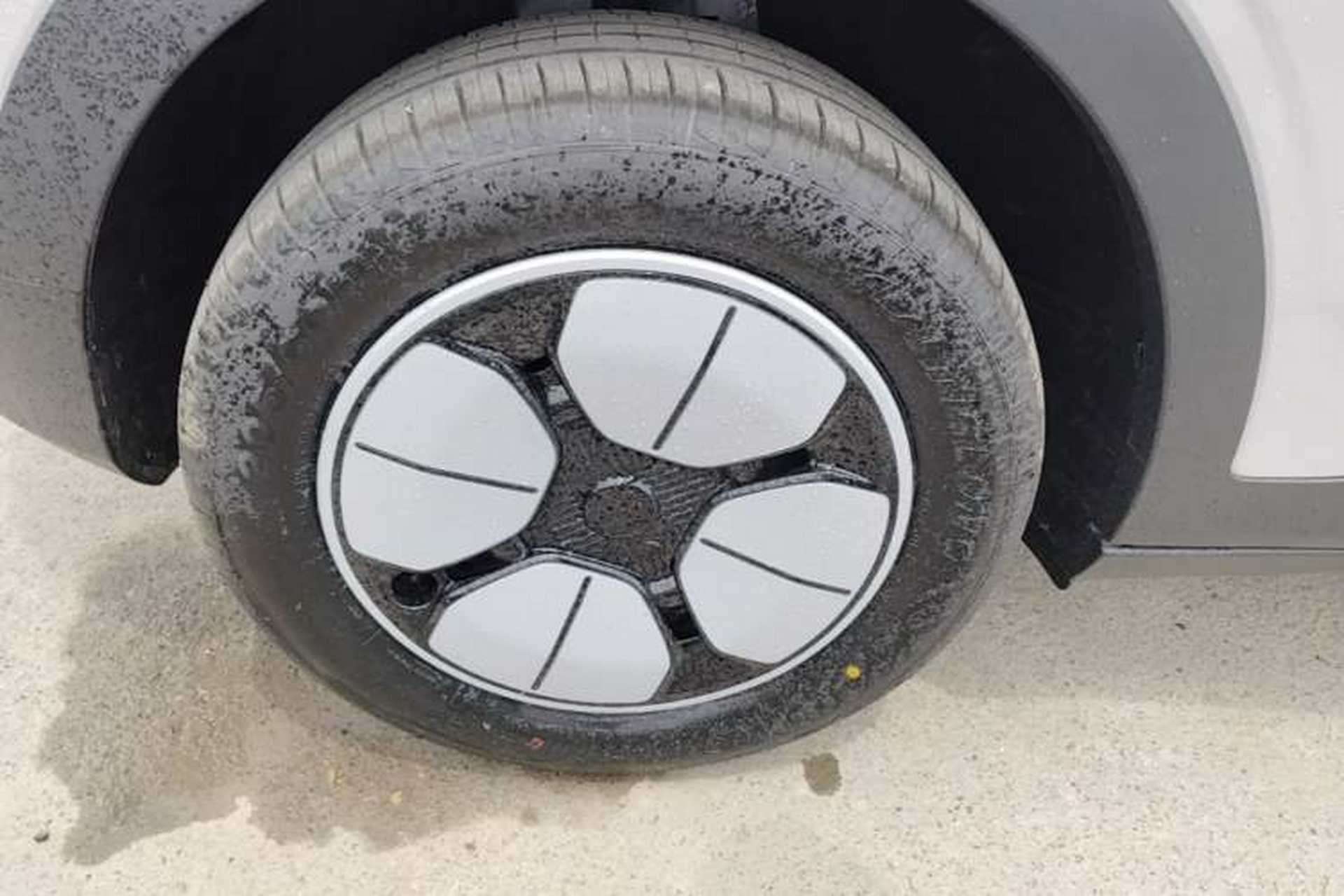Used Geely Galaxy Geome 2026 Model 410km Carefree Edition Right Rear Wheel Hub