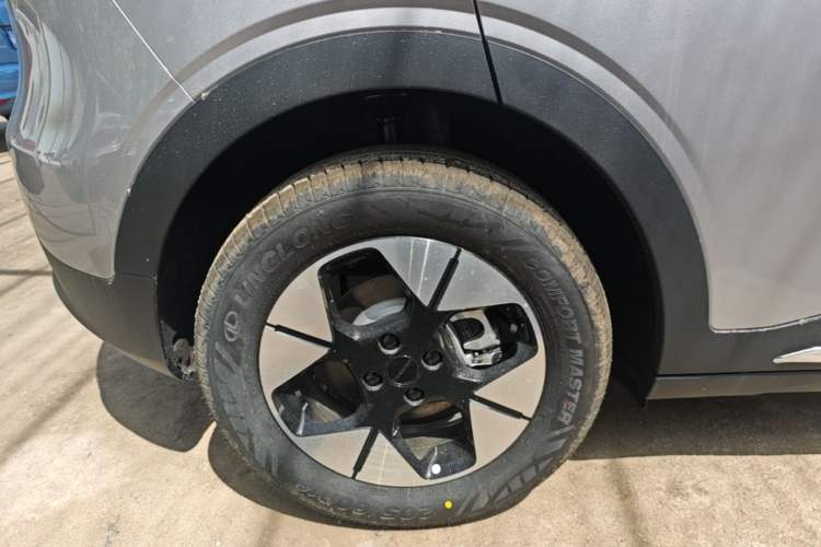 Used Geely Galaxy Geome 2026 Model 310km Dream Edition Right Rear Wheel Hub