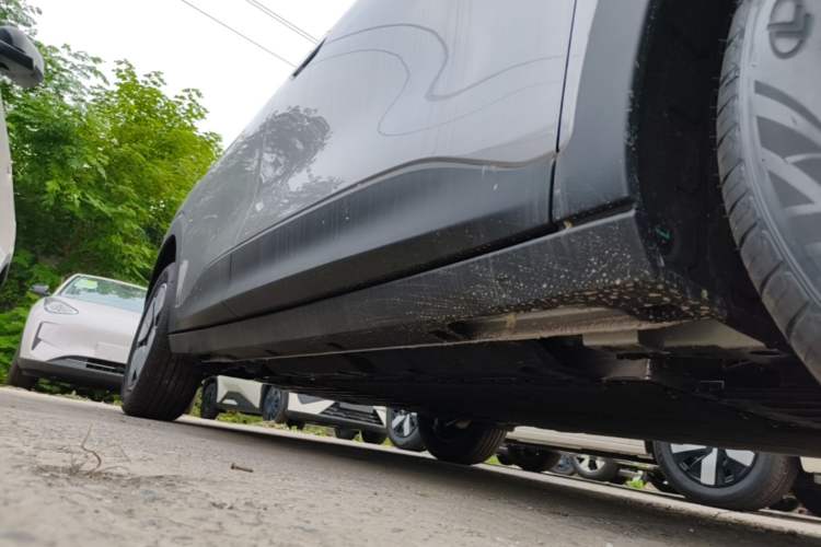 Used Geely Galaxy Geome 2026 Model 310km Youth Edition Right Side Sill