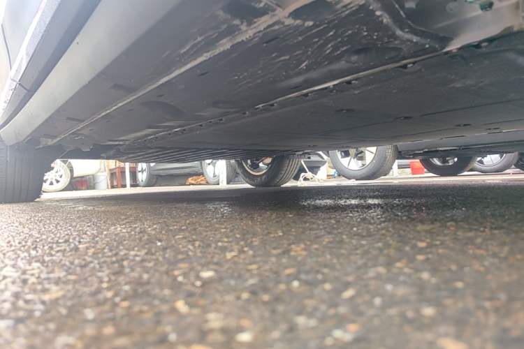 Used Geely Galaxy Geome 2026 310km Wind-Riding Edition Right Side Sill