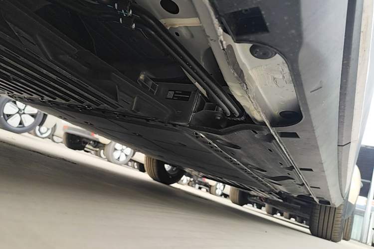 Used Geely Galaxy Geome 2026 Model 310km Dream Edition Right Side Sill