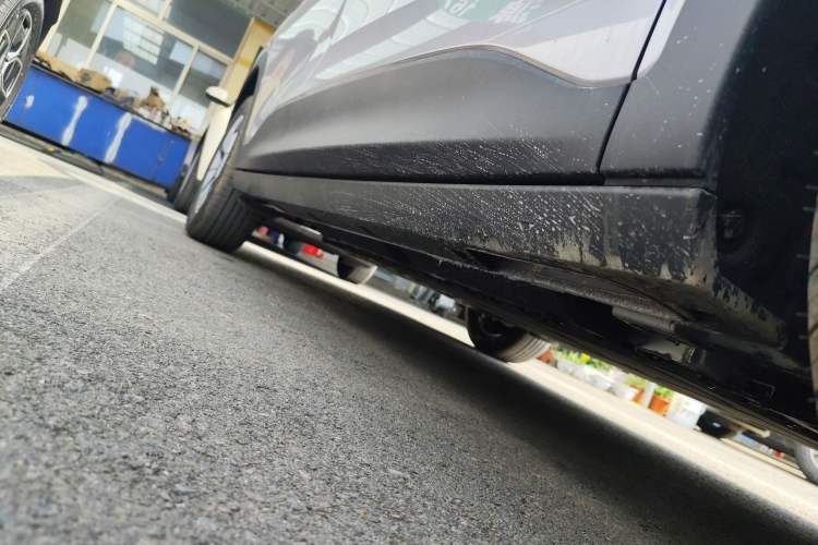 Used Geely Galaxy Geome 2026 Model 310km Youth Edition Right Side Sill