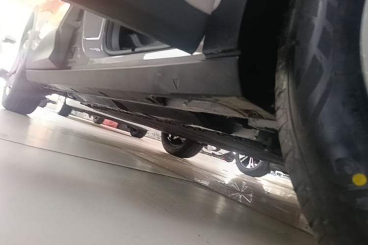 Used Geely Galaxy Geome 2026 Model 310km Youth Edition Right Side Sill