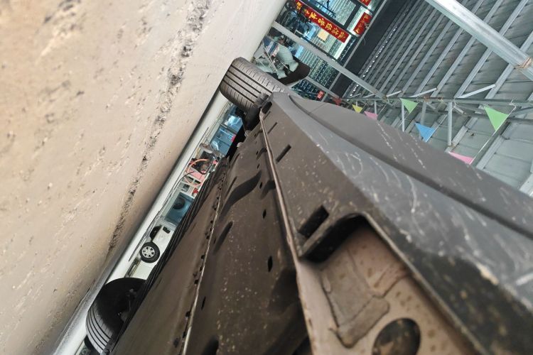 Used Geely Galaxy Geome 2026 Model 310km Youth Edition Right Side Sill