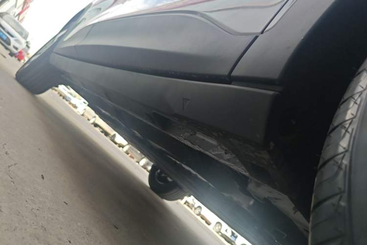 Used Geely Galaxy Geome 2026 Model 310km Youth Edition Right Side Sill