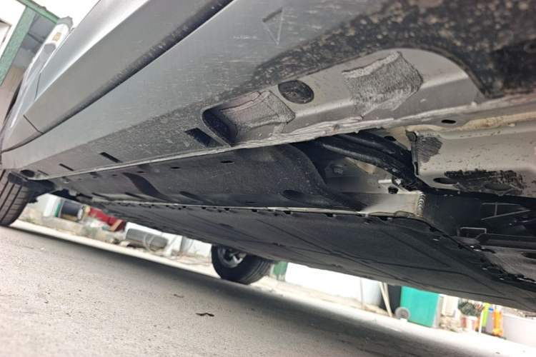Used Geely Galaxy Geome 2026 Model 410km Freedom Edition Right Side Sill