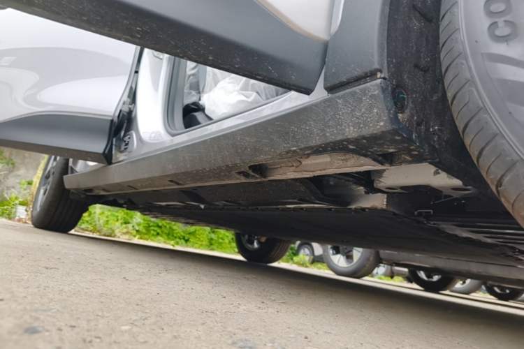 Used Geely Galaxy Geome 2026 Model 410km Freedom Edition Right Side Sill