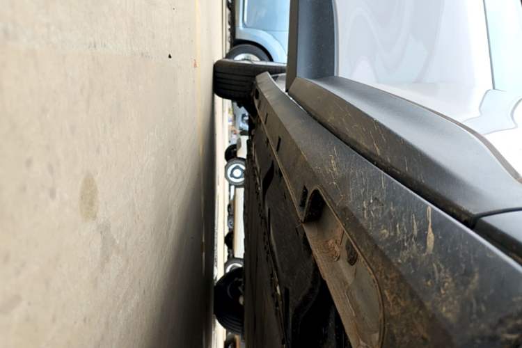 Used Geely Galaxy Geome 2026 Model 410km Carefree Edition Right Side Sill