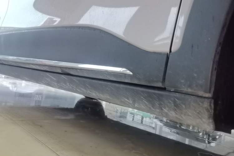 Used Geely Galaxy Geome 2026 Model 410km Exploration Edition Right Side Sill