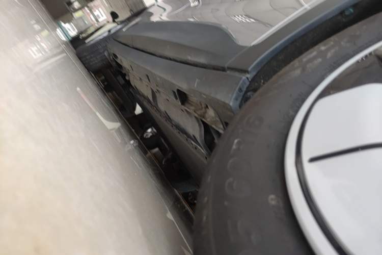 Used Geely Galaxy Geome 2026 Model 310km Youth Edition Right Side Sill