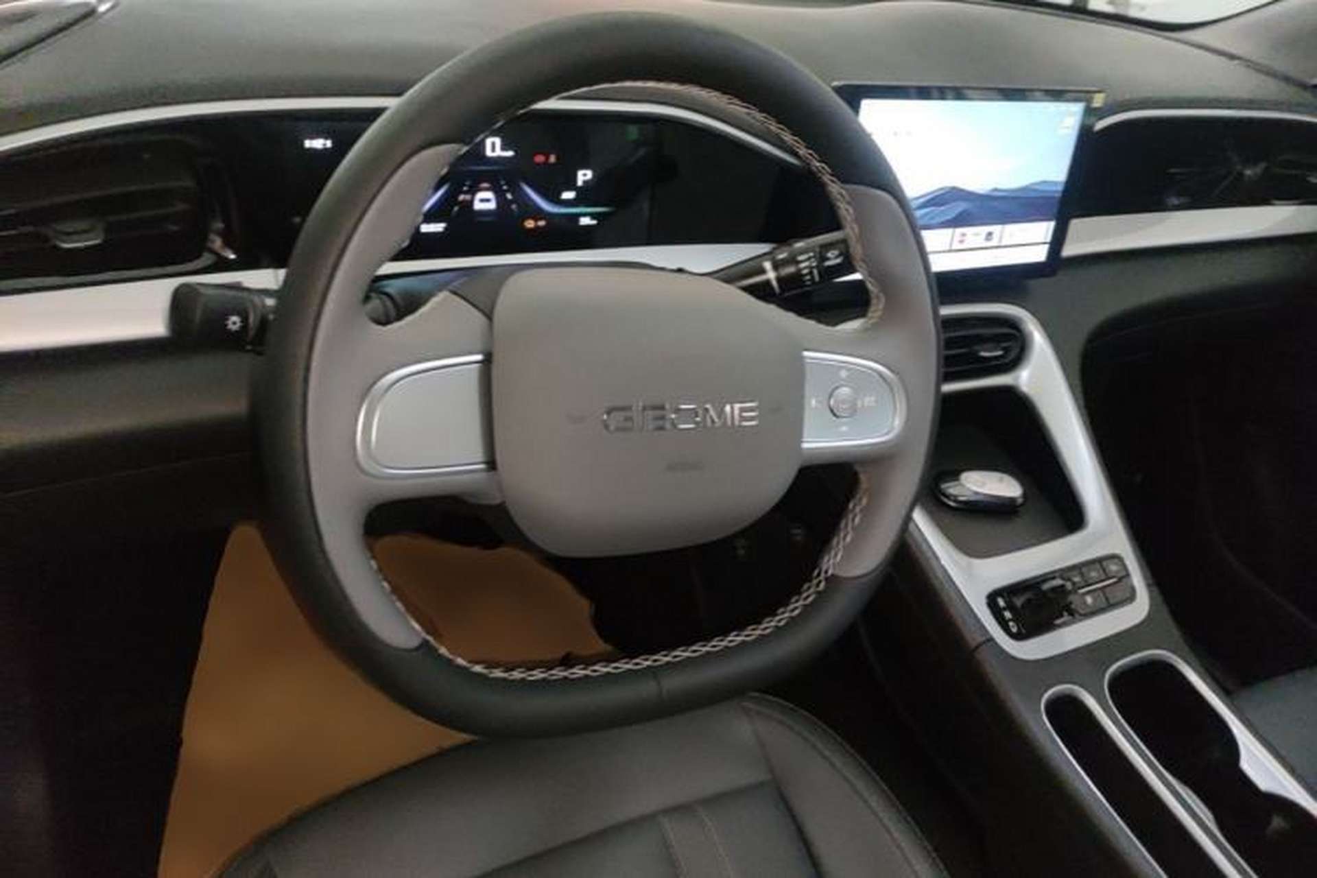 Used Geely Galaxy Geome 2026 Model 310km Youth Edition Steering Wheel