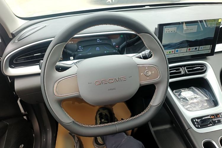 Used Geely Galaxy Geome 2026 Model 310km Youth Edition Steering Wheel