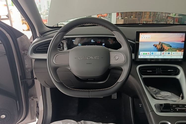 Used Geely Galaxy Geome 2026 Model 310km Youth Edition Steering Wheel