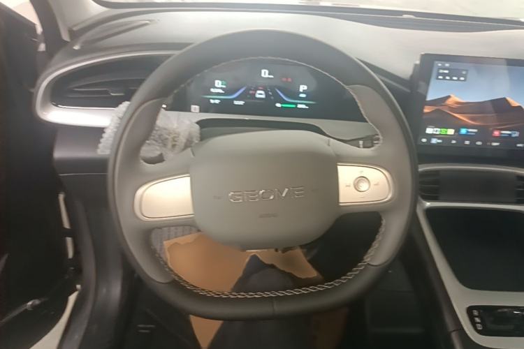Used Geely Galaxy Geome 2026 Model 310km Youth Edition Steering Wheel