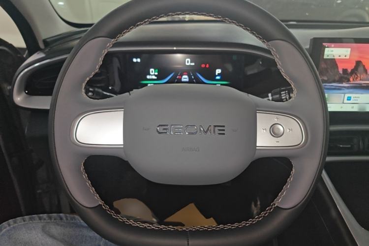 Used Geely Galaxy Geome 2026 Model 310km Youth Edition Steering Wheel