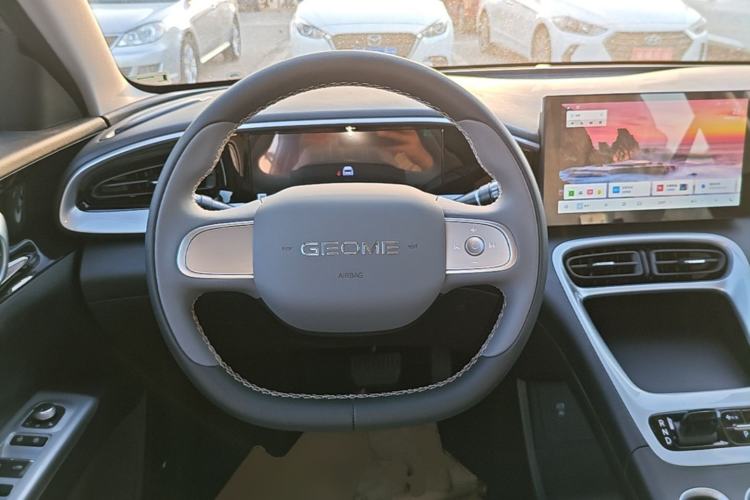 Used Geely Galaxy Geome 2026 Model 310km Youth Edition Steering Wheel