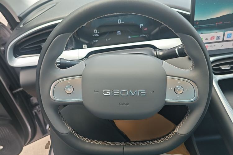 Used Geely Galaxy Geome 2026 410km Wind-Riding Edition Steering Wheel