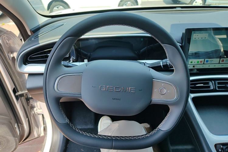 Used Geely Galaxy Geome 2026 Model 310km Youth Edition Steering Wheel