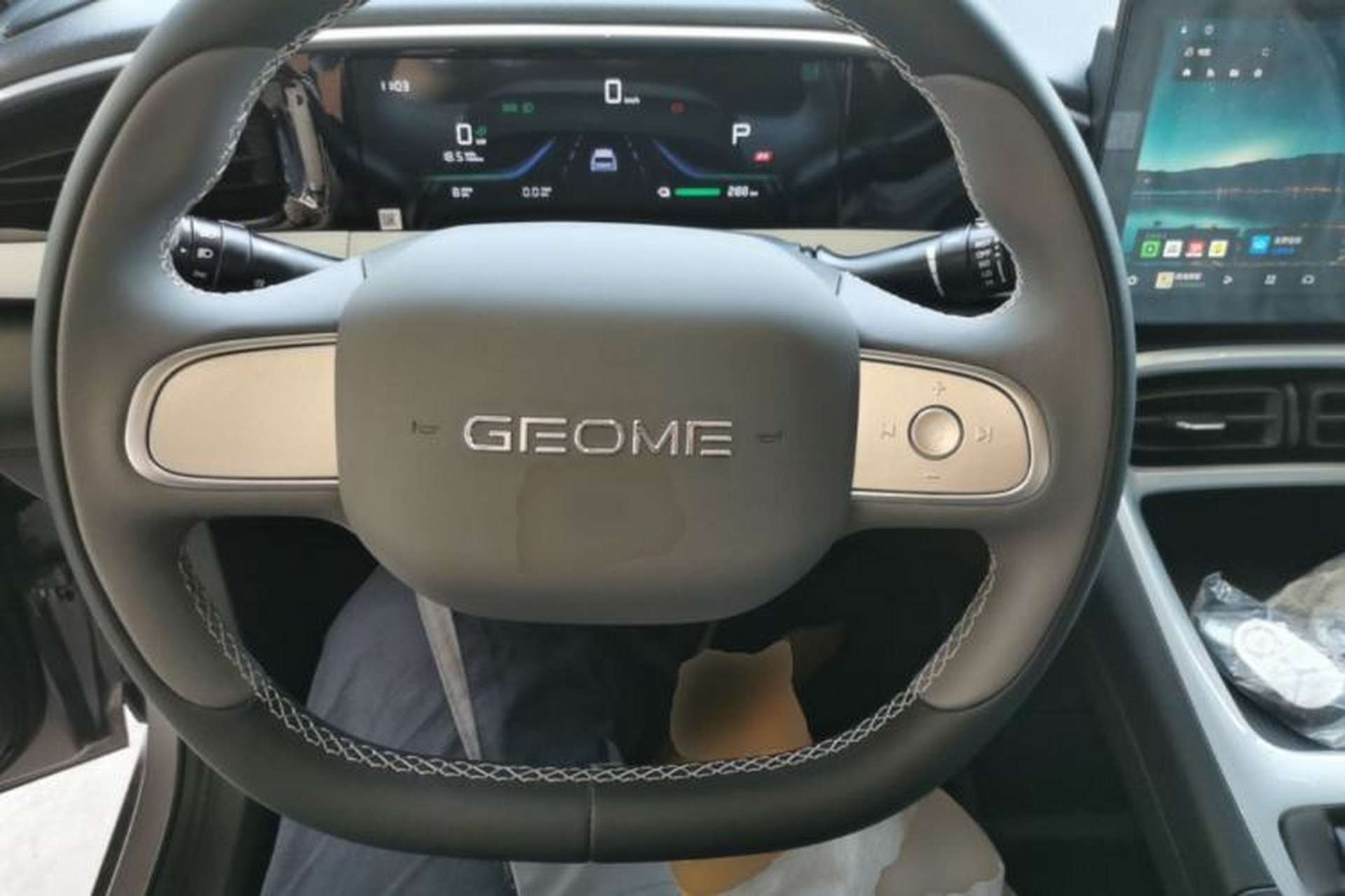 Used Geely Galaxy Geome 2026 Model 310km Youth Edition Steering Wheel