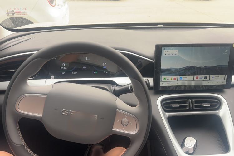 Used Geely Galaxy Geome 2026 Model 310km Youth Edition Steering Wheel