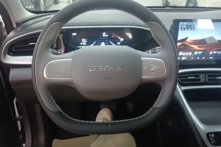 Used Geely Galaxy Geome 2026 Model 310km Youth Edition Steering Wheel