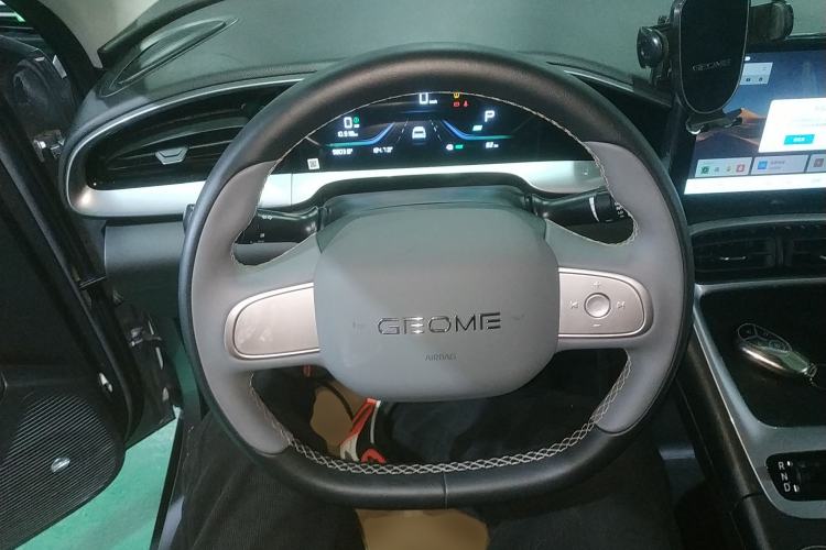 Used Geely Galaxy Geome 2026 Model 310km Youth Edition Steering Wheel