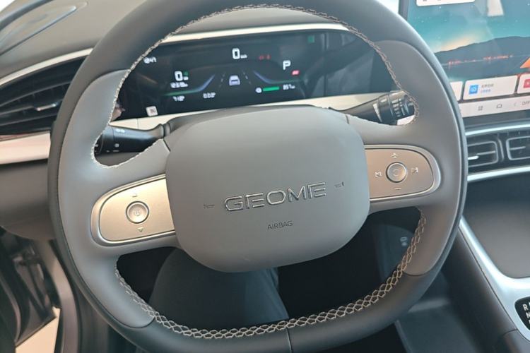 Used Geely Galaxy Geome 2026 410km Wind-Riding Edition Steering Wheel