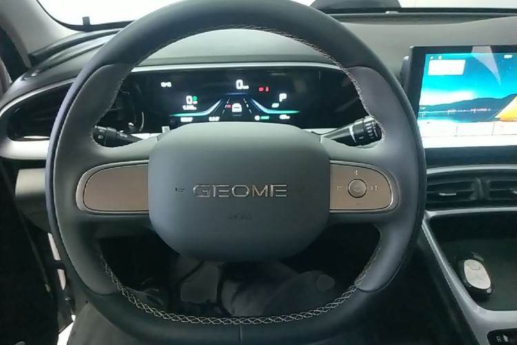 Used Geely Galaxy Geome 2026 Model 310km Youth Edition Steering Wheel