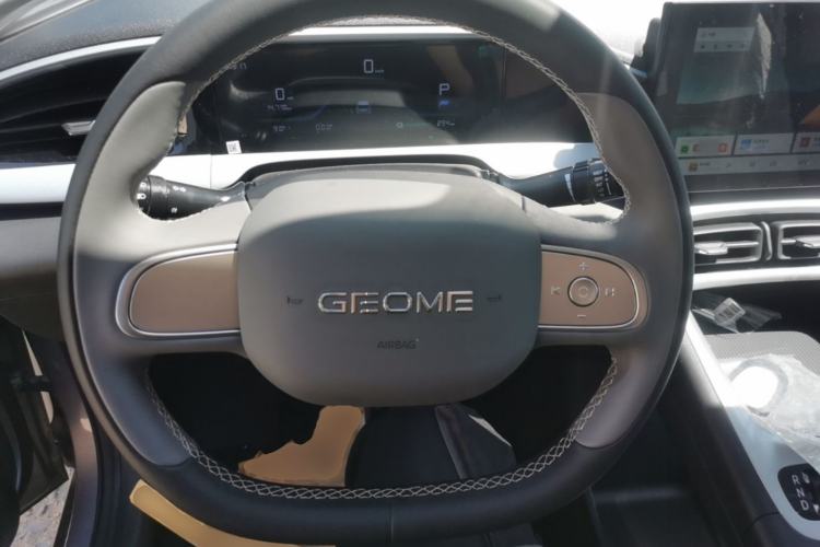 Used Geely Galaxy Geome 2026 Model 310km Youth Edition Steering Wheel