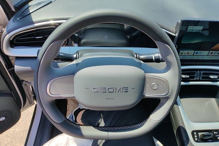 Used Geely Galaxy Geome 2026 Model 310km Youth Edition Steering Wheel