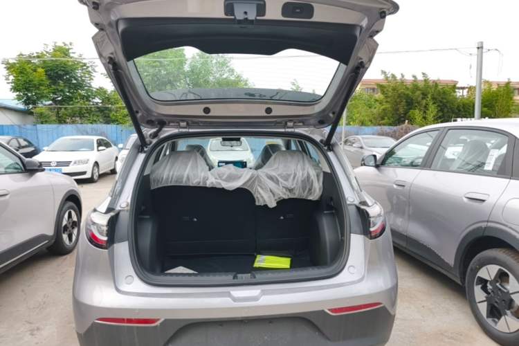 Used Geely Galaxy Geome 2026 Model 310km Dream Edition Trunk
