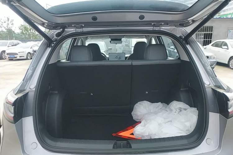 Used Geely Galaxy Geome 2026 Model 310km Dream Edition Trunk