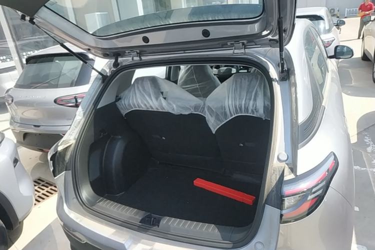 Used Geely Galaxy Geome 2026 Model 310km Youth Edition Trunk