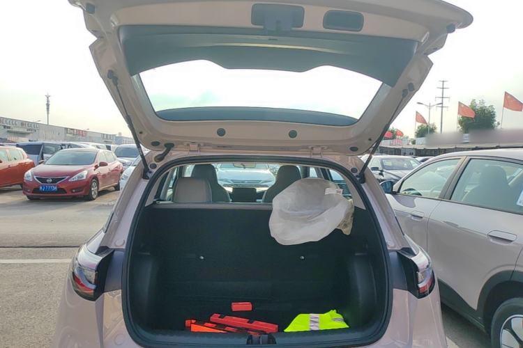 Used Geely Galaxy Geome 2026 Model 310km Youth Edition Trunk