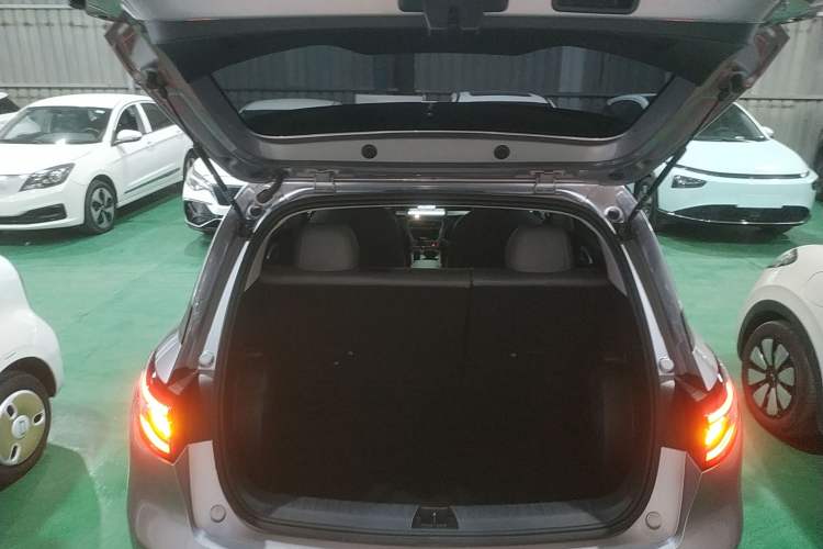 Used Geely Galaxy Geome 2026 Model 310km Youth Edition Trunk