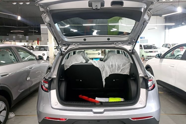 Used Geely Galaxy Geome 2026 Model 310km Youth Edition Trunk