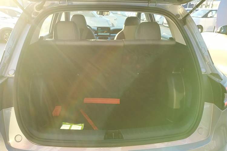 Used Geely Galaxy Geome 2026 Model 310km Youth Edition Trunk
