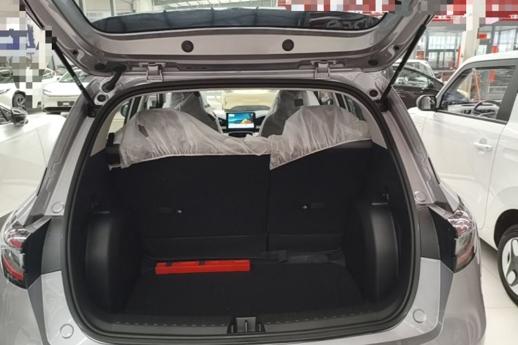 Used Geely Galaxy Geome 2026 Model 310km Youth Edition Trunk