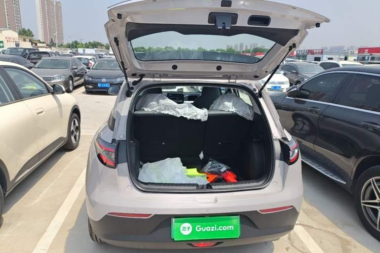 Used Geely Galaxy Geome 2026 Model 310km Youth Edition Trunk