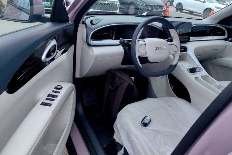 Used Geely Galaxy Geome 2026 Model 310km Youth Edition Driver Seat