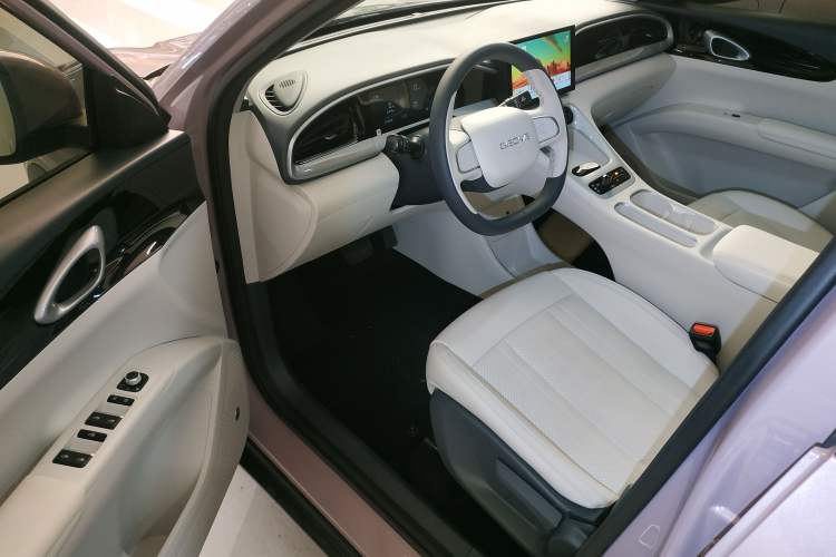 Used Geely Galaxy Geome 2026 Model 310km Youth Edition Driver Seat