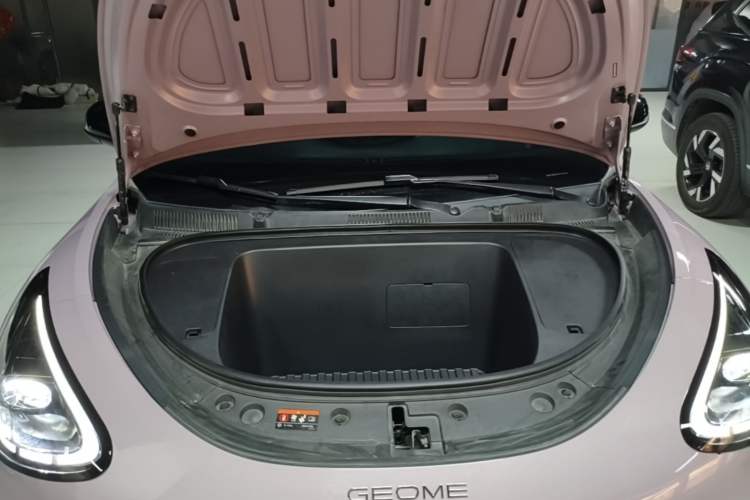 Used Geely Galaxy Geome 2026 Model 410km Exploration Edition Engine Bay