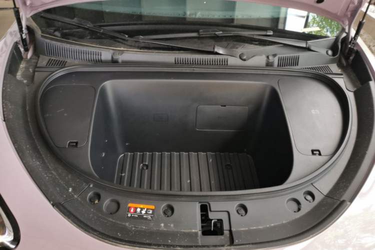 Used Geely Galaxy Geome 2026 Model 310km Youth Edition Engine Bay