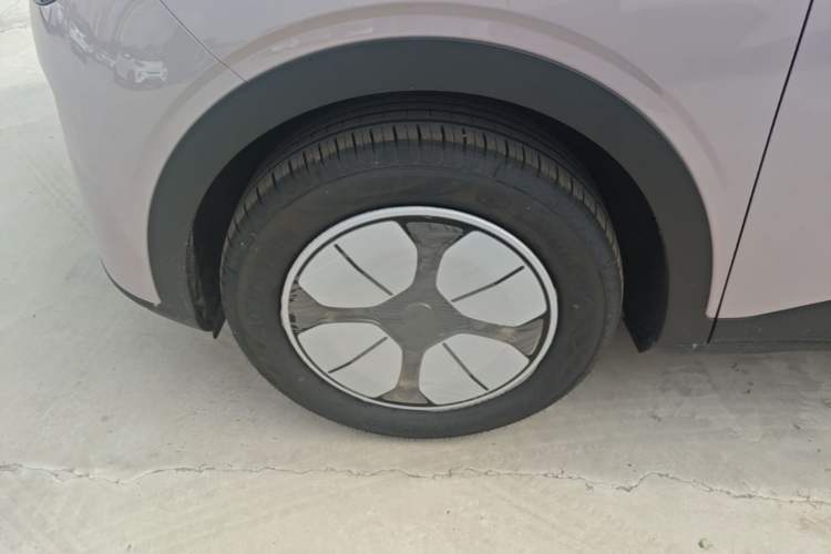 Used Geely Galaxy Geome 2026 Model 310km Youth Edition Exterior 4