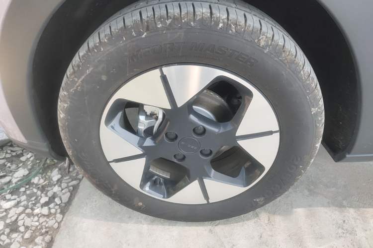 Used Geely Galaxy Geome 2026 Model 310km Dream Edition Exterior 4